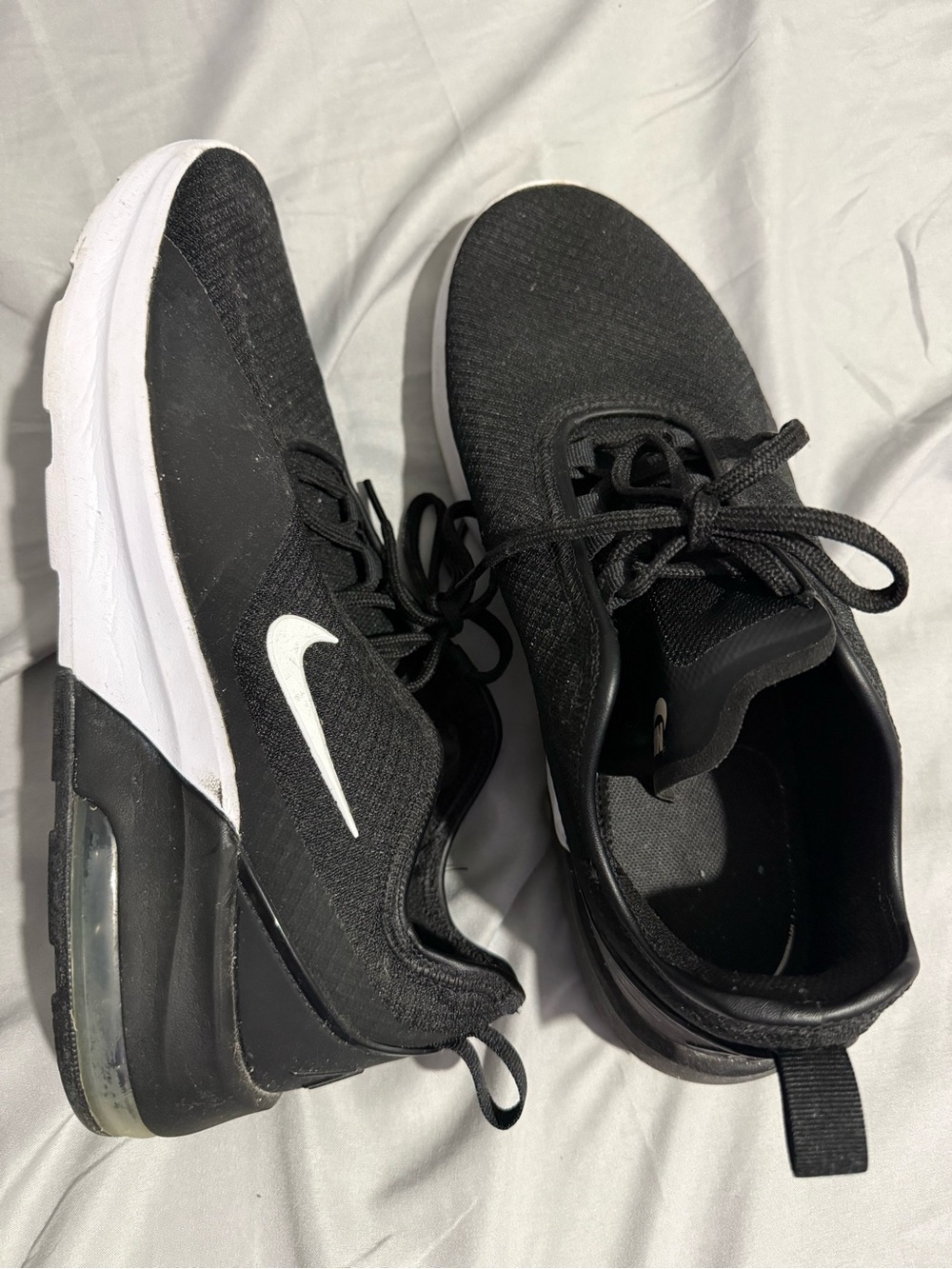 NIKE AIR MAX MOTION 2